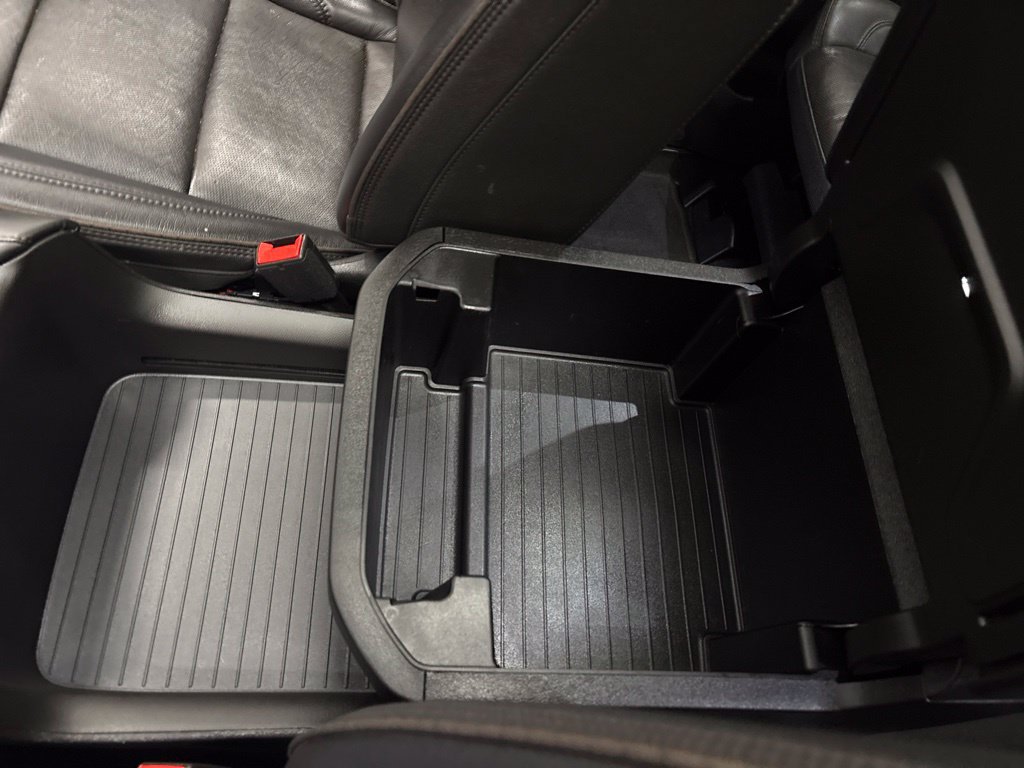 Certified 2023 Chevrolet Suburban High Country AWD/4WD image 18