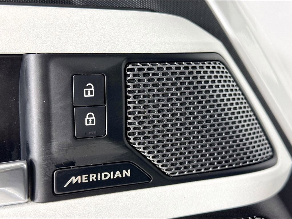 Used 2023 Land Rover Defender 110 S AWD/4WD image 23