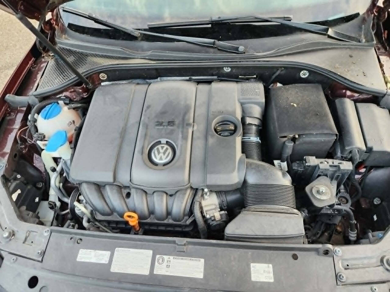 Used 2013 Volkswagen Passat 2.5 SE FWD image 28