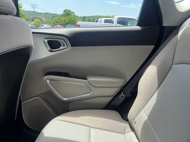 Used 2023 Kia Soul LX FWD image 20