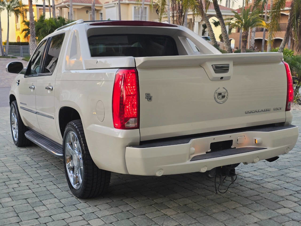 Used 2007 Cadillac Escalade EXT w/ Information Package image 19