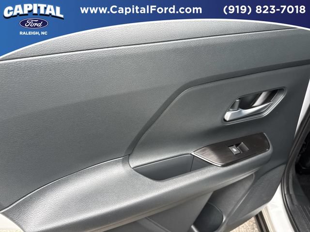 Used 2025 Nissan Kicks SV w/ SV Premium Package FWD image 17