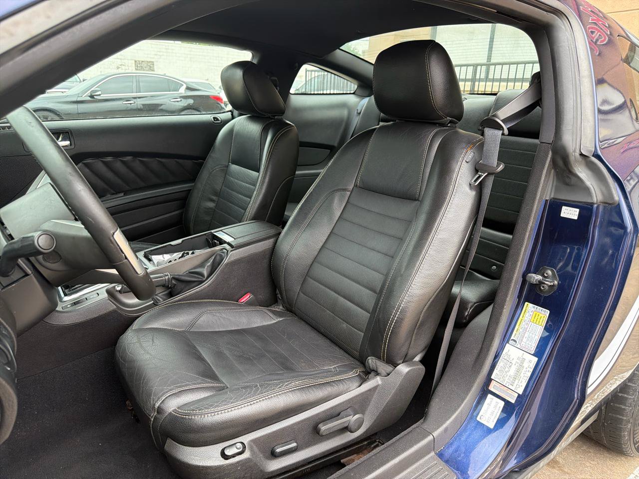 Used 2010 Ford Mustang Coupe RWD image 11