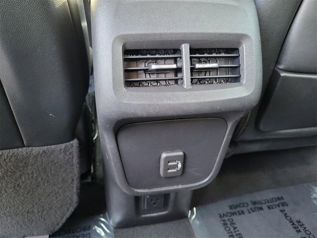 Used 2023 GMC Terrain SLT image 23