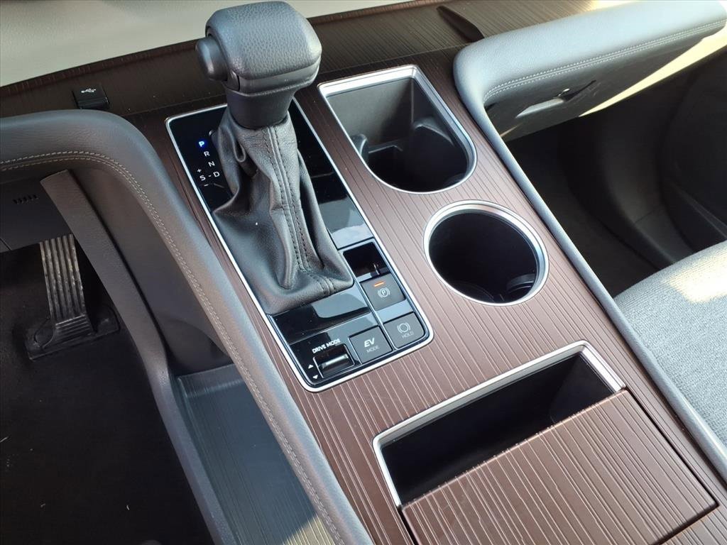 Used 2024 Toyota Sienna LE image 27