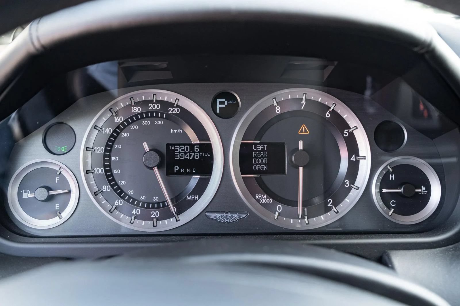 Used 2011 Aston Martin Rapide RWD image 4
