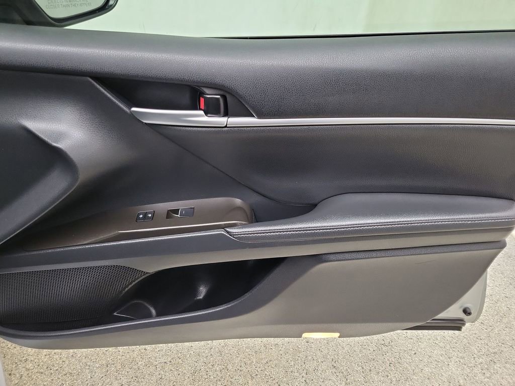 Used 2024 Toyota Camry XSE w/ Navigation Package image 22