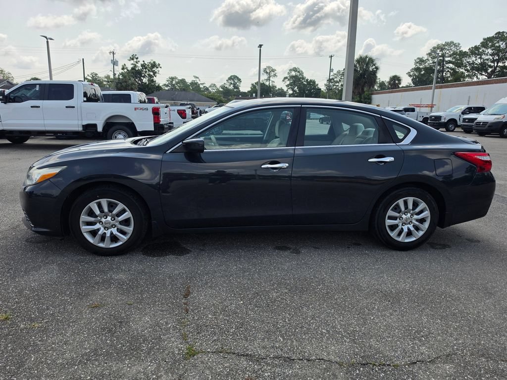 Used 2017 Nissan Altima 2.5 S w/ Power Driver Seat Package FWD image 7