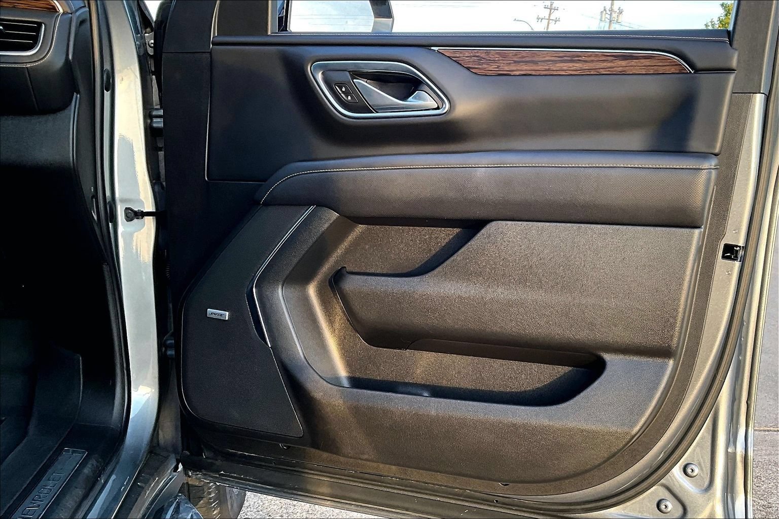 Used 2021 Chevrolet Tahoe Premier AWD/4WD image 19