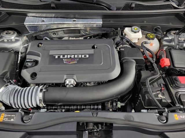 Used 2023 Cadillac XT4 Luxury w/ Cold Weather Package image 13