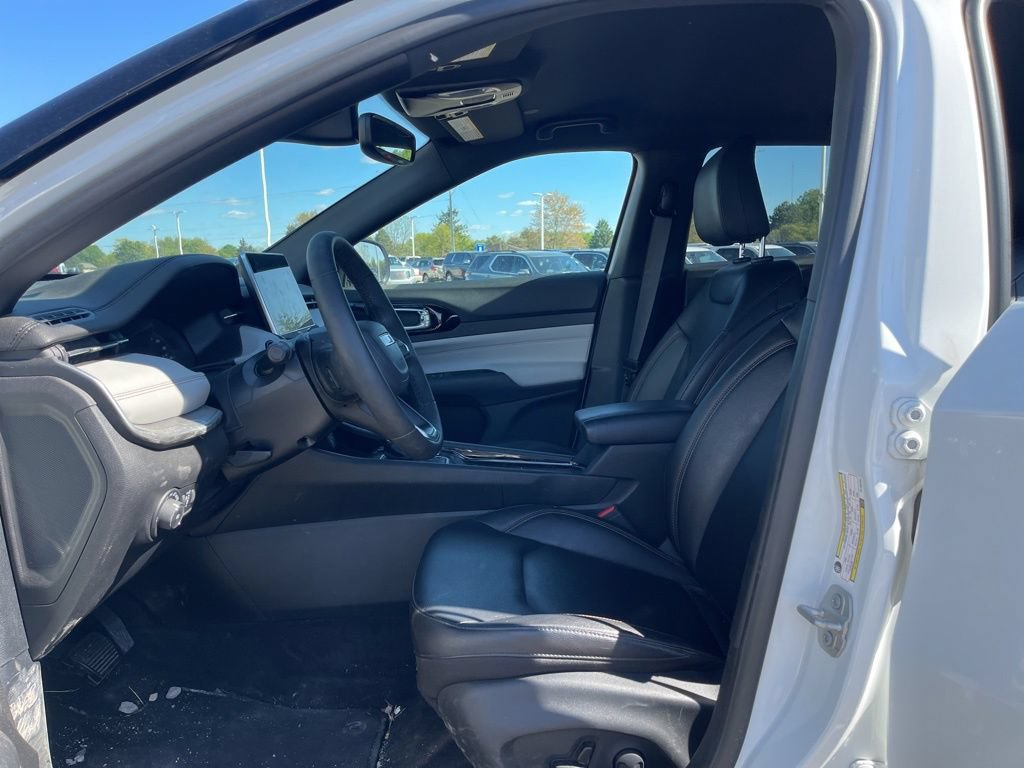 Used 2024 Jeep Compass Limited AWD/4WD image 13