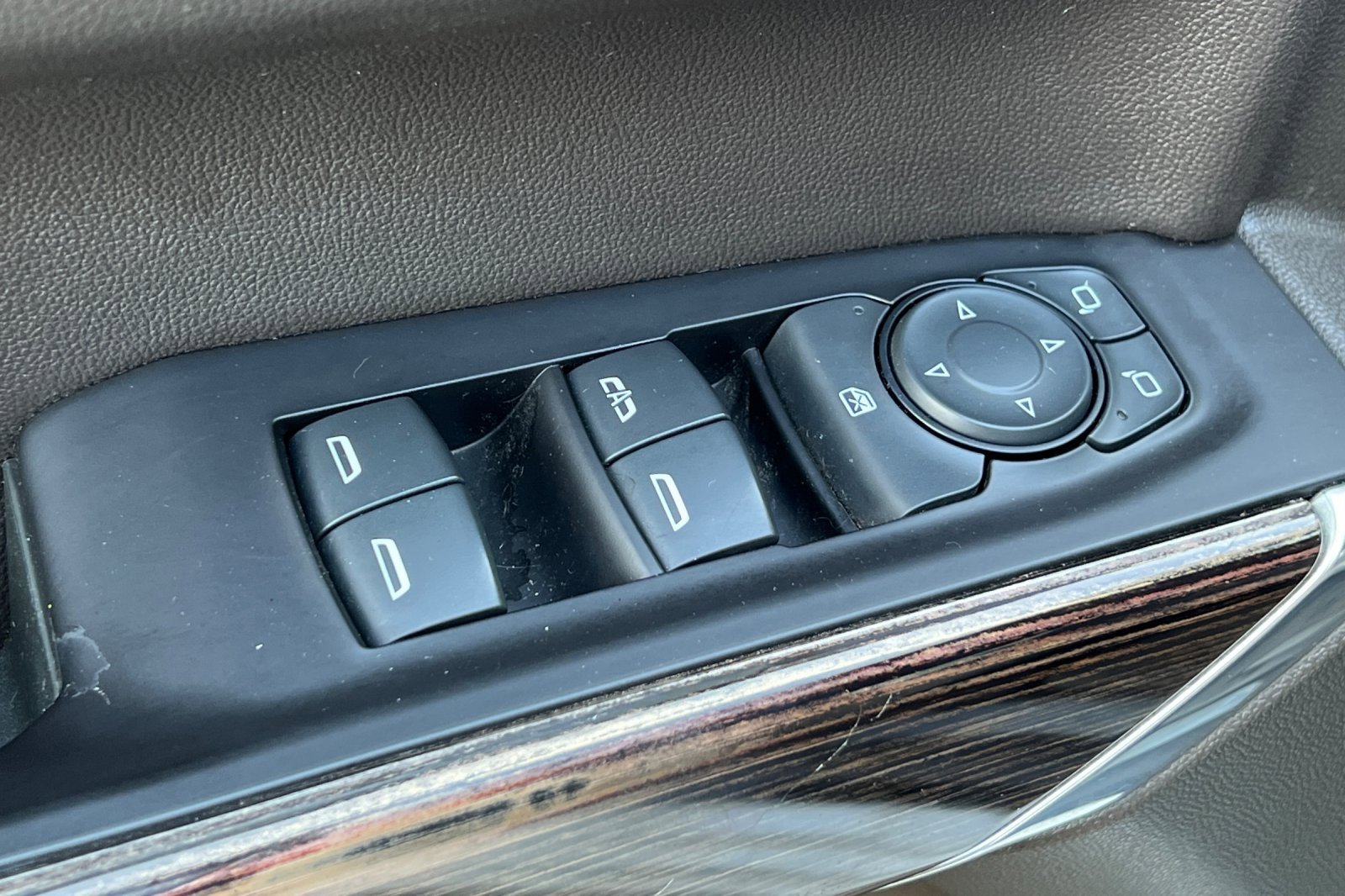 Used 2020 GMC Sierra 1500 SLE w/ SLE Value Package image 11