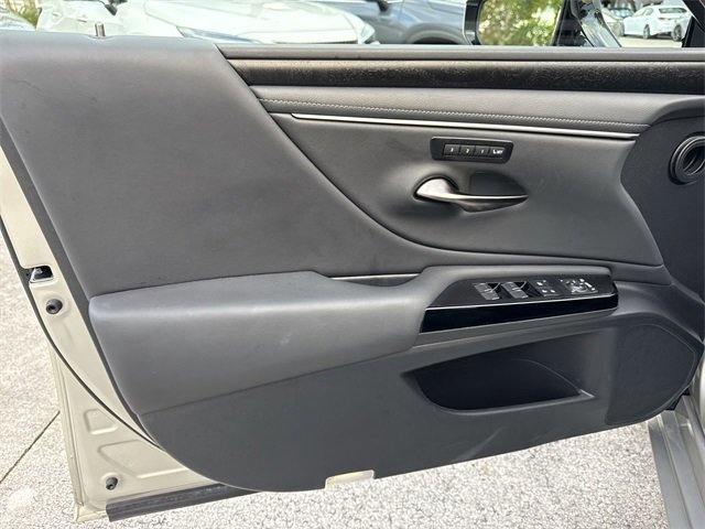 Certified 2024 Lexus ES 350 w/ Premium Package image 13