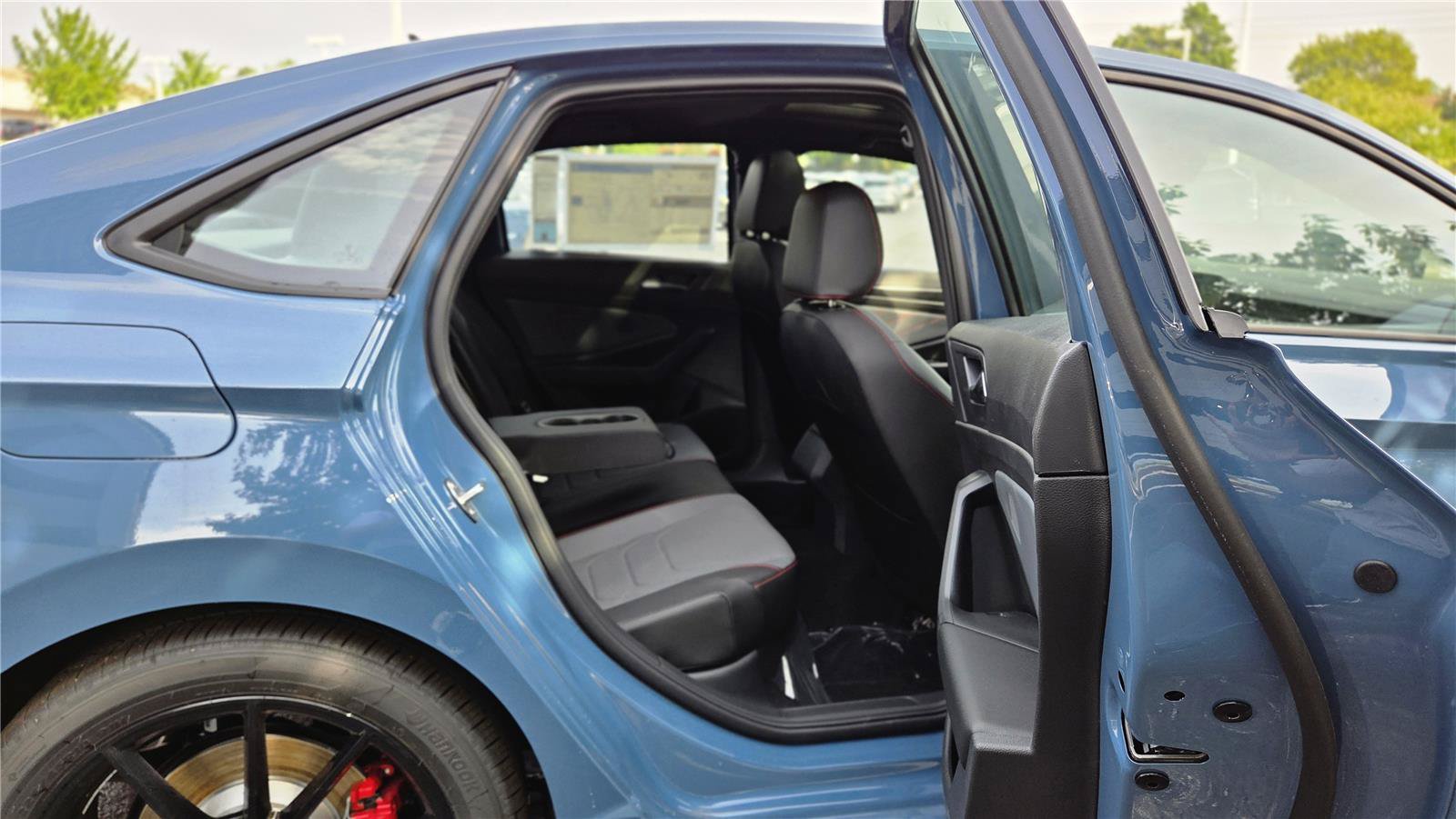 New 2026 Volkswagen Jetta GLI Autobahn FWD image 32