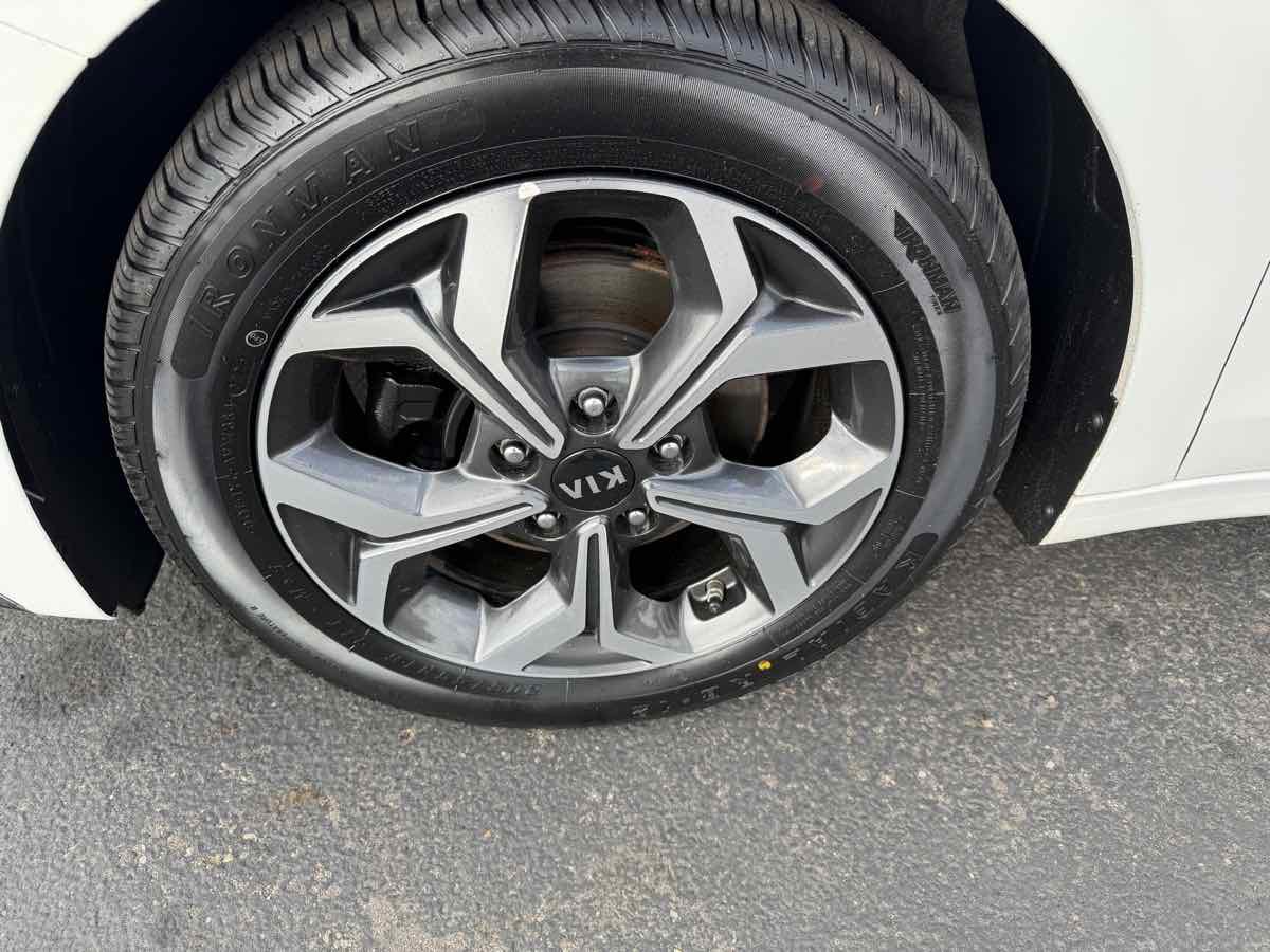 Used 2019 Kia Forte LXS FWD image 8