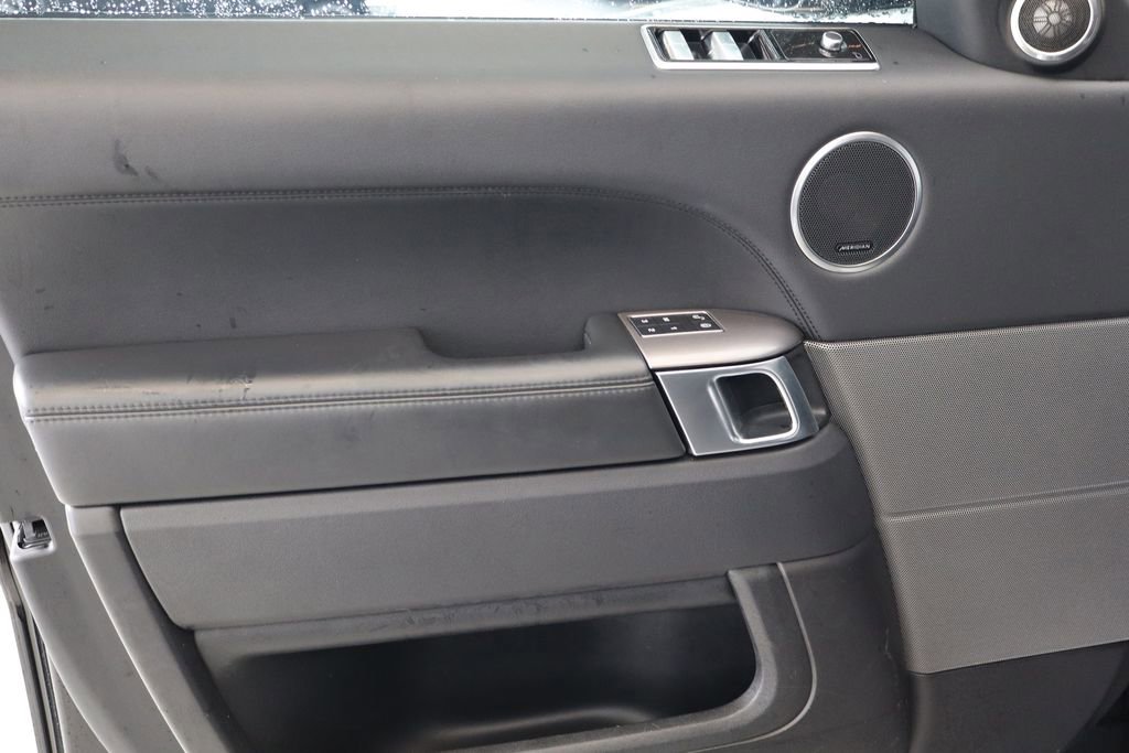 Used 2019 Land Rover Range Rover Sport HSE image 17