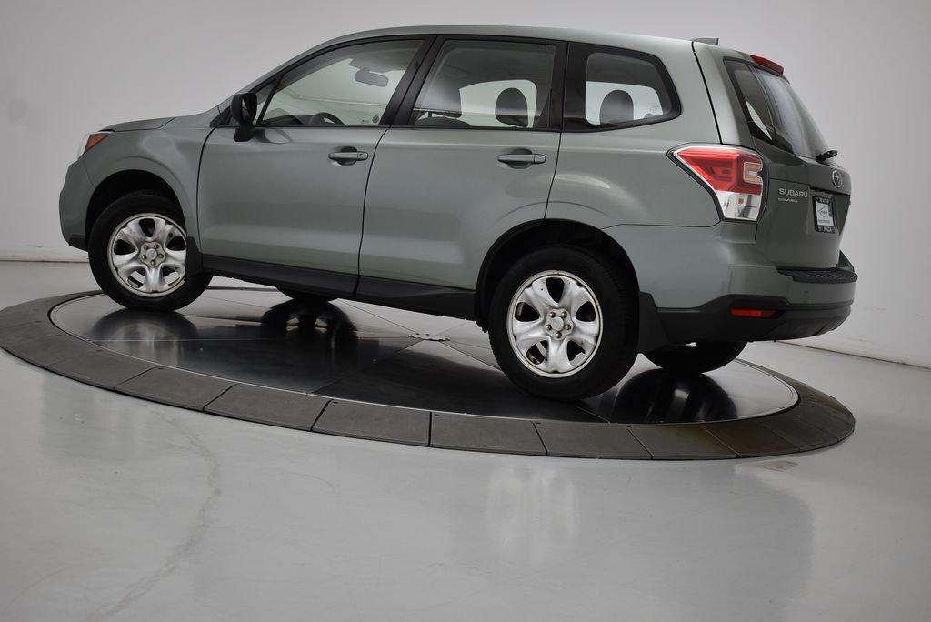 Used 2017 Subaru Forester 2.5i AWD/4WD image 6