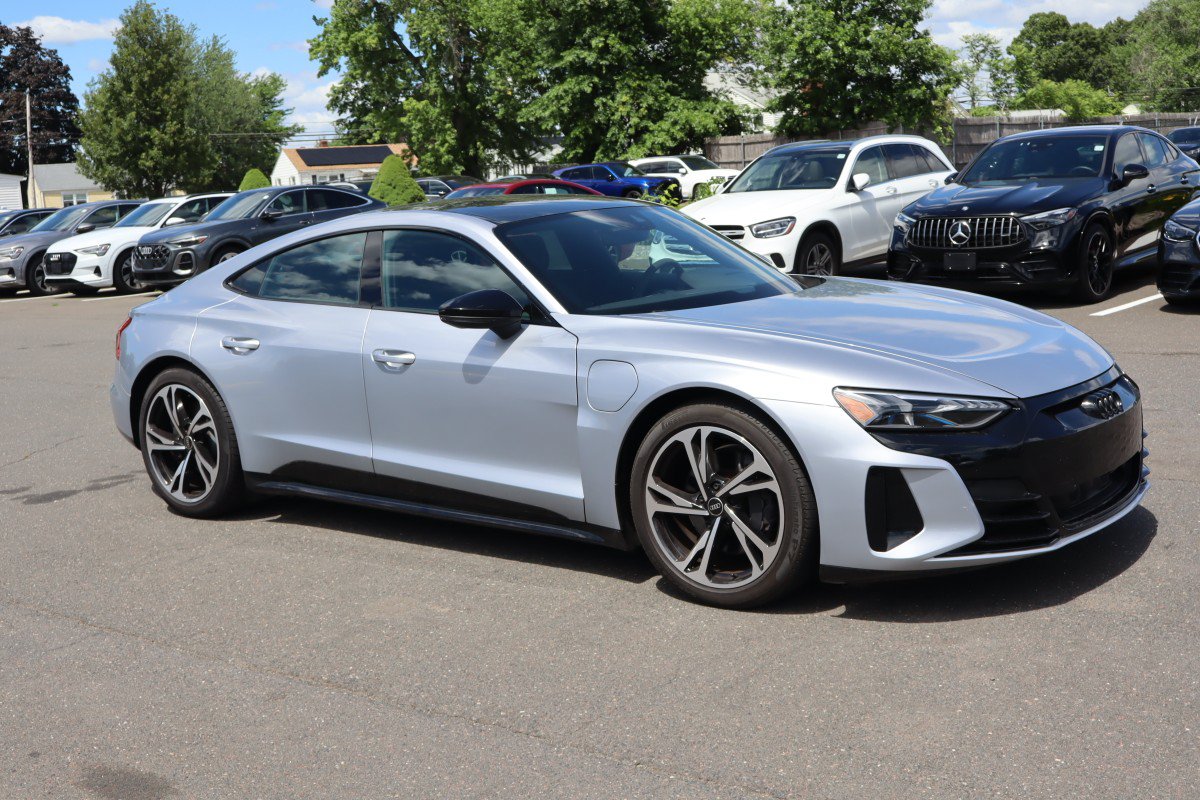 Used 2022 Audi e-tron GT Premium Plus AWD/4WD image 3