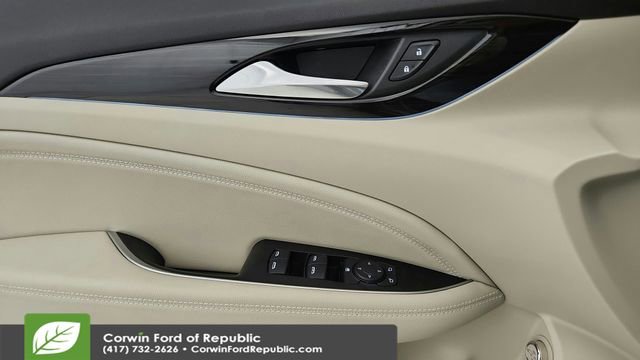 Used 2018 Buick Regal Essence w/ Driver Confidence Package #1 image 23