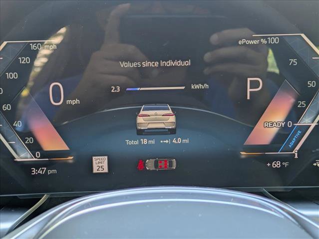 Used 2025 BMW i7 eDrive50 w/ Premium Package image 11