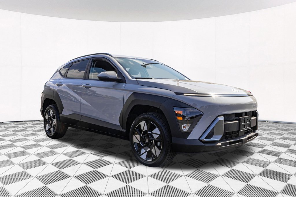 Certified 2025 Hyundai Kona SEL AWD/4WD image 12