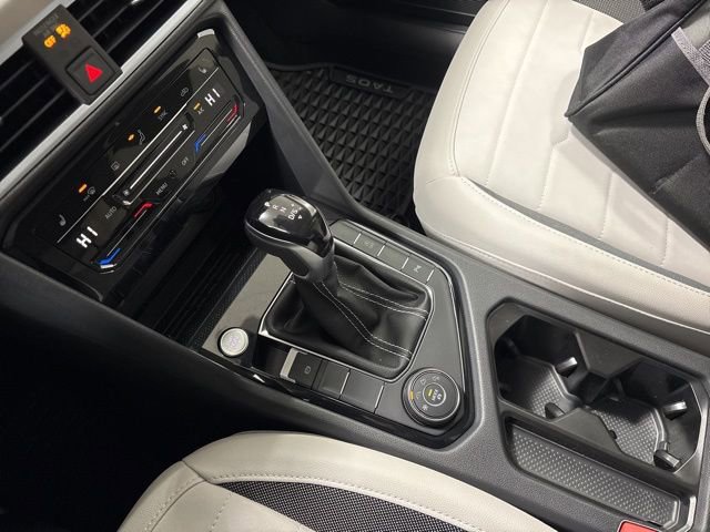 New 2025 Volkswagen Taos SE image 14