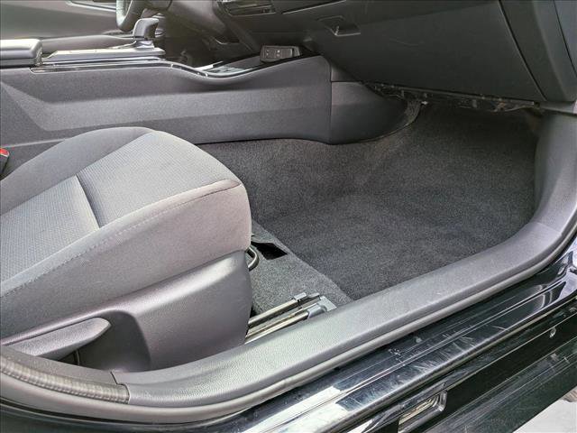 Used 2025 Toyota Prius LE image 15