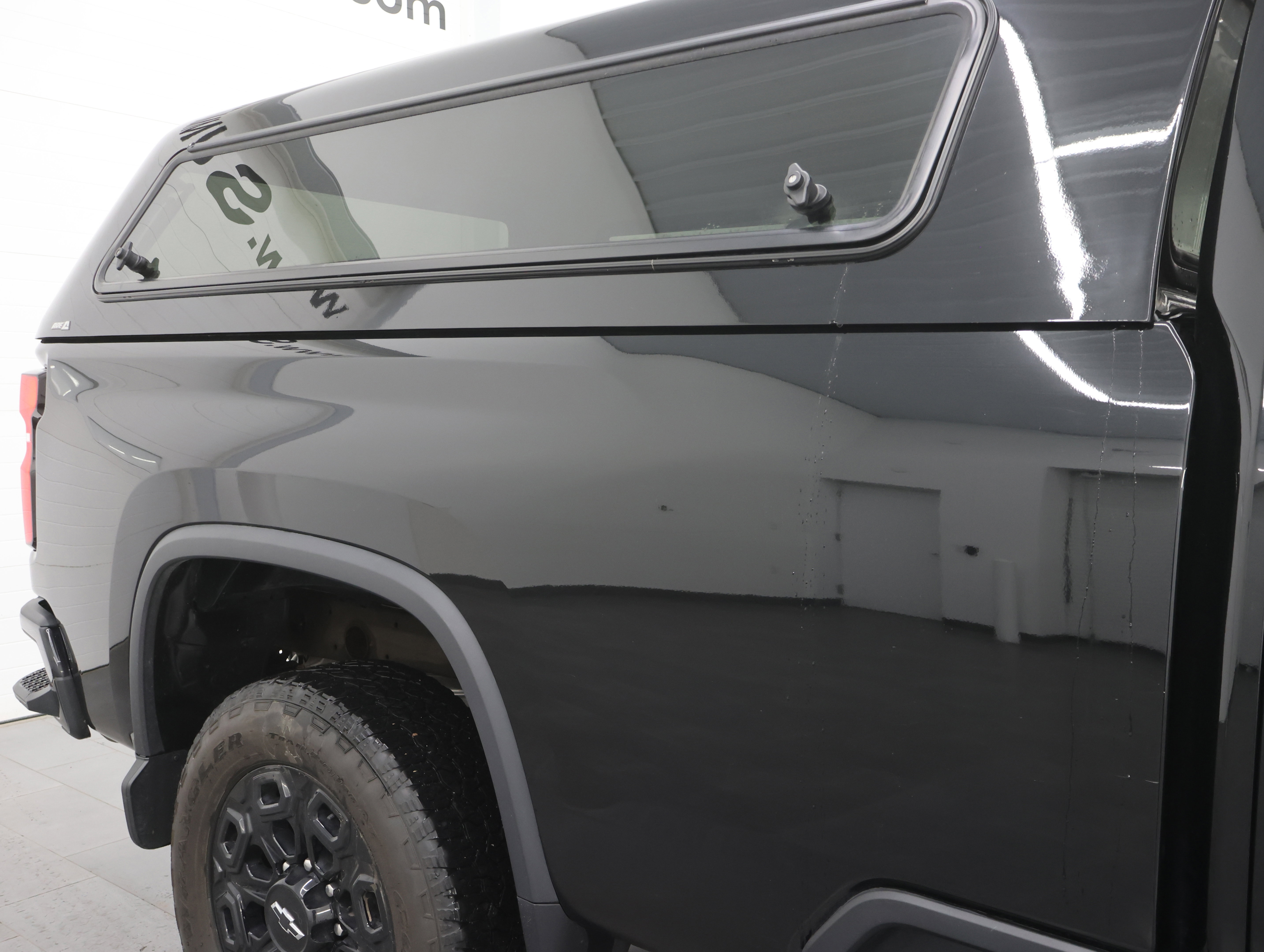 Used 2024 Chevrolet Silverado 2500 LT w/ Midnight Edition image 31