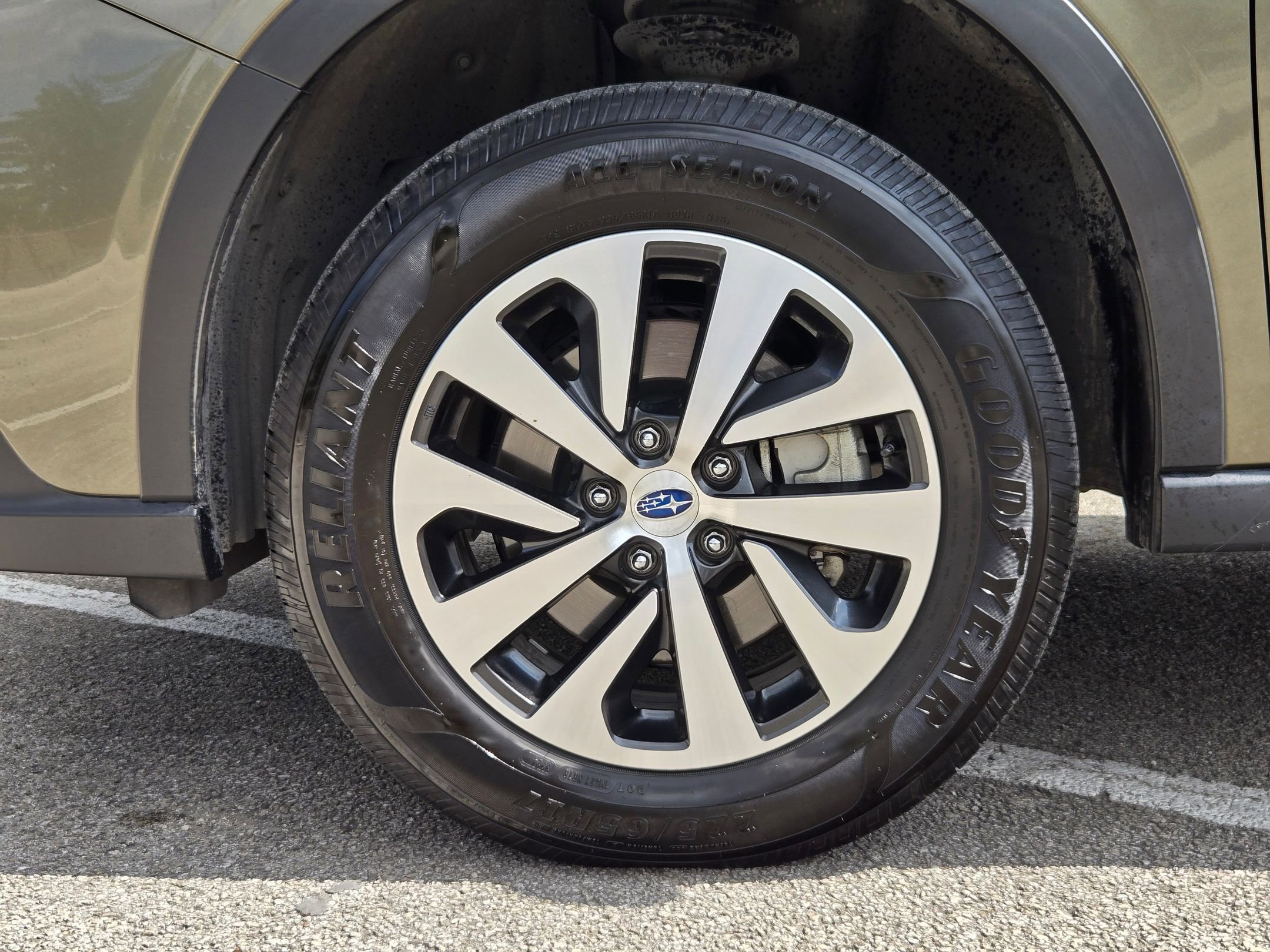 Used 2021 Subaru Outback Premium AWD/4WD image 31