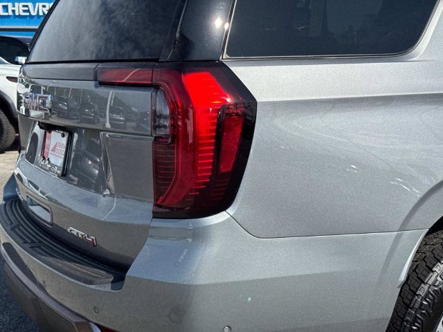 New 2026 GMC Yukon AT4 Ultimate AWD/4WD image 12