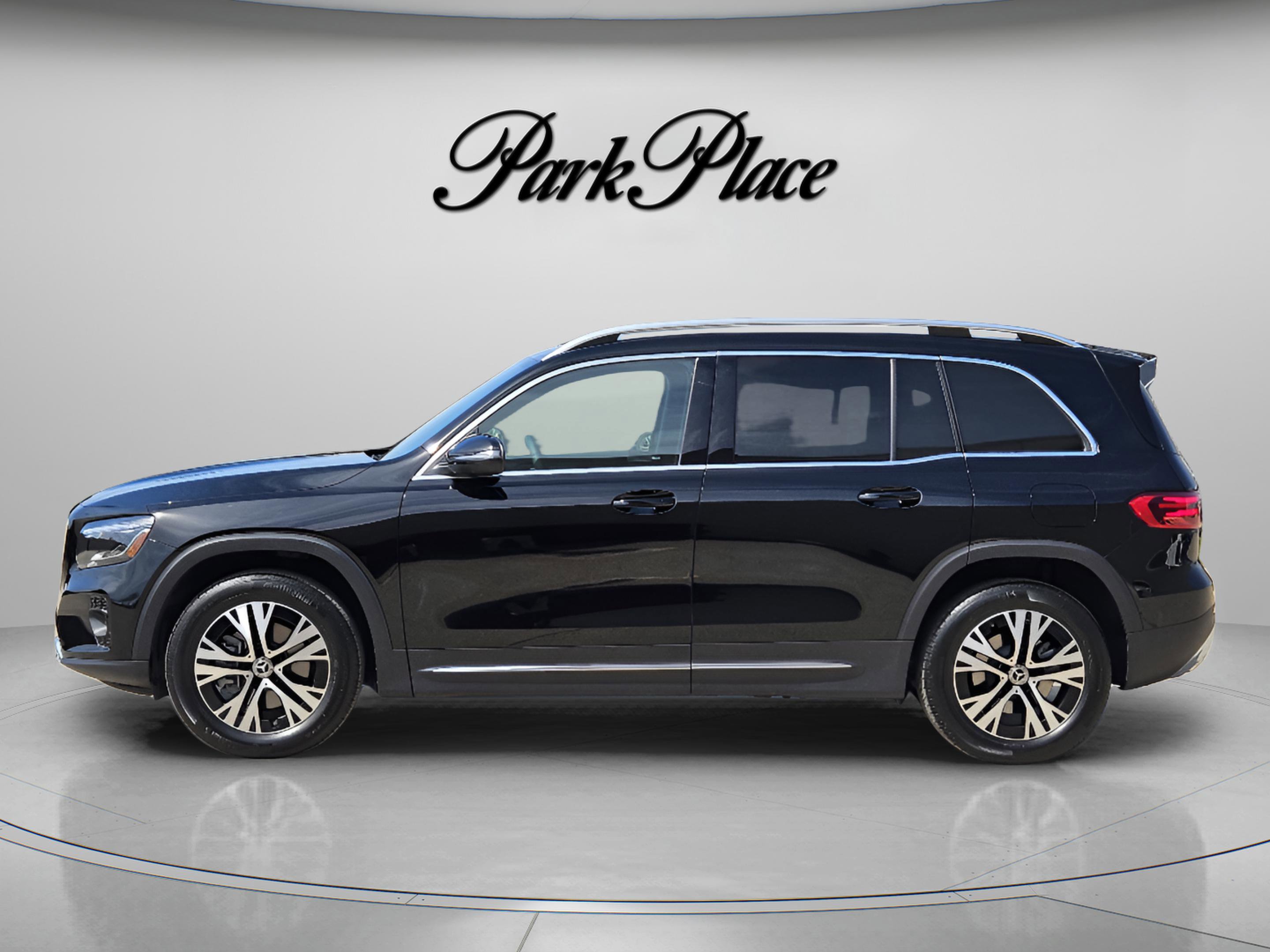 Certified 2026 Mercedes-Benz GLB 250 image 3