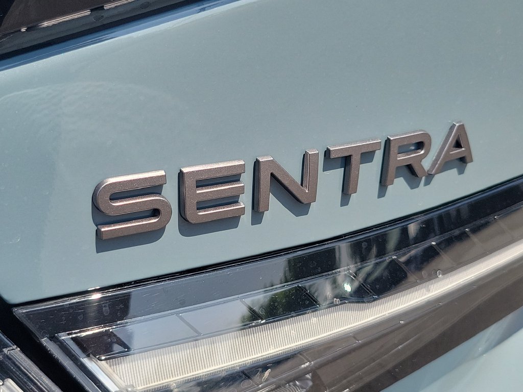 New 2027 Nissan Sentra SR w/ Floor Mat Package FWD image 16