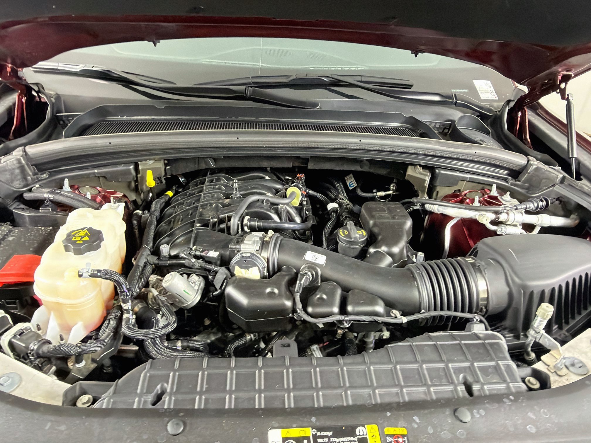 Used 2023 Jeep Grand Cherokee L Laredo RWD image 34
