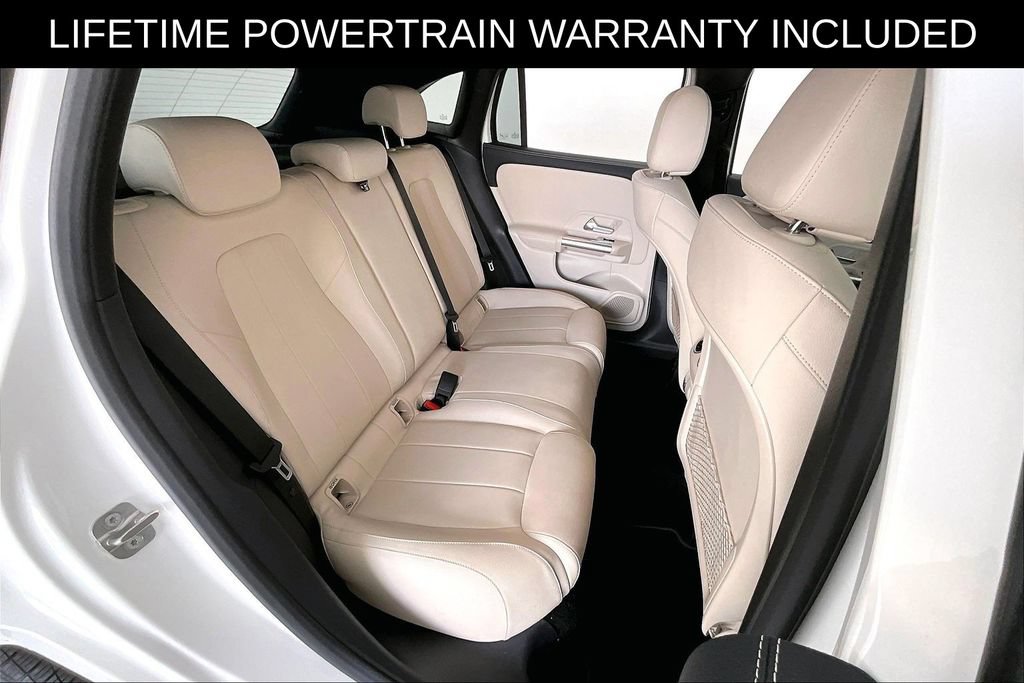 Used 2025 Mercedes-Benz GLA 250 4MATIC image 35