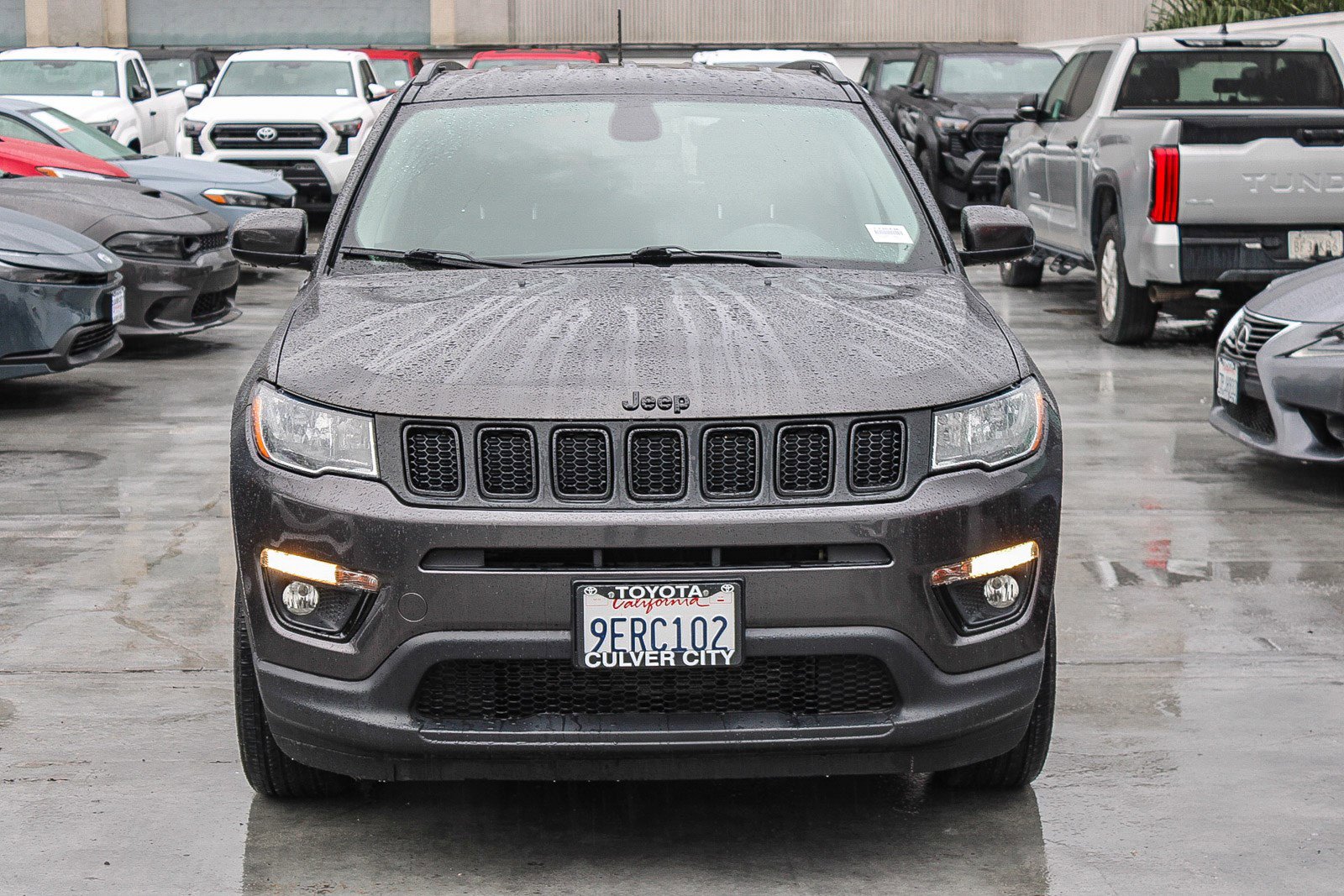 Used 2020 Jeep Compass Latitude image 2
