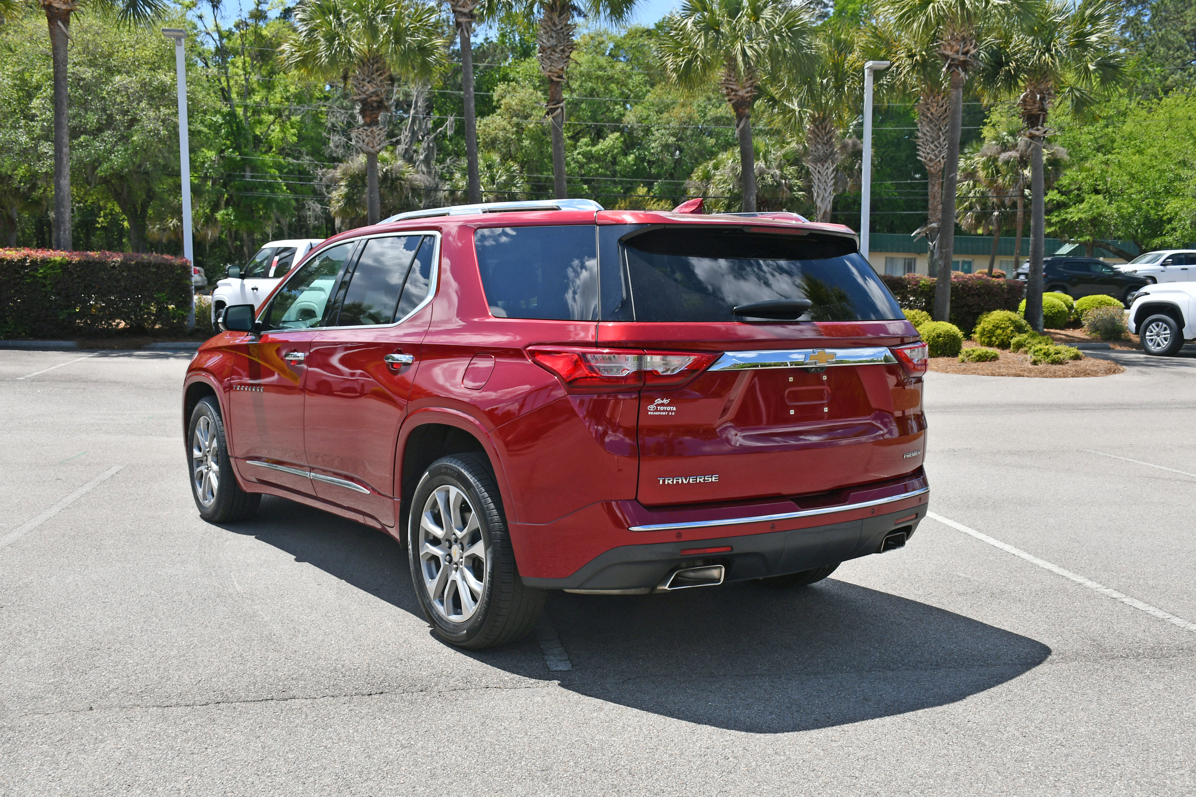 Used 2020 Chevrolet Traverse Premier FWD image 4