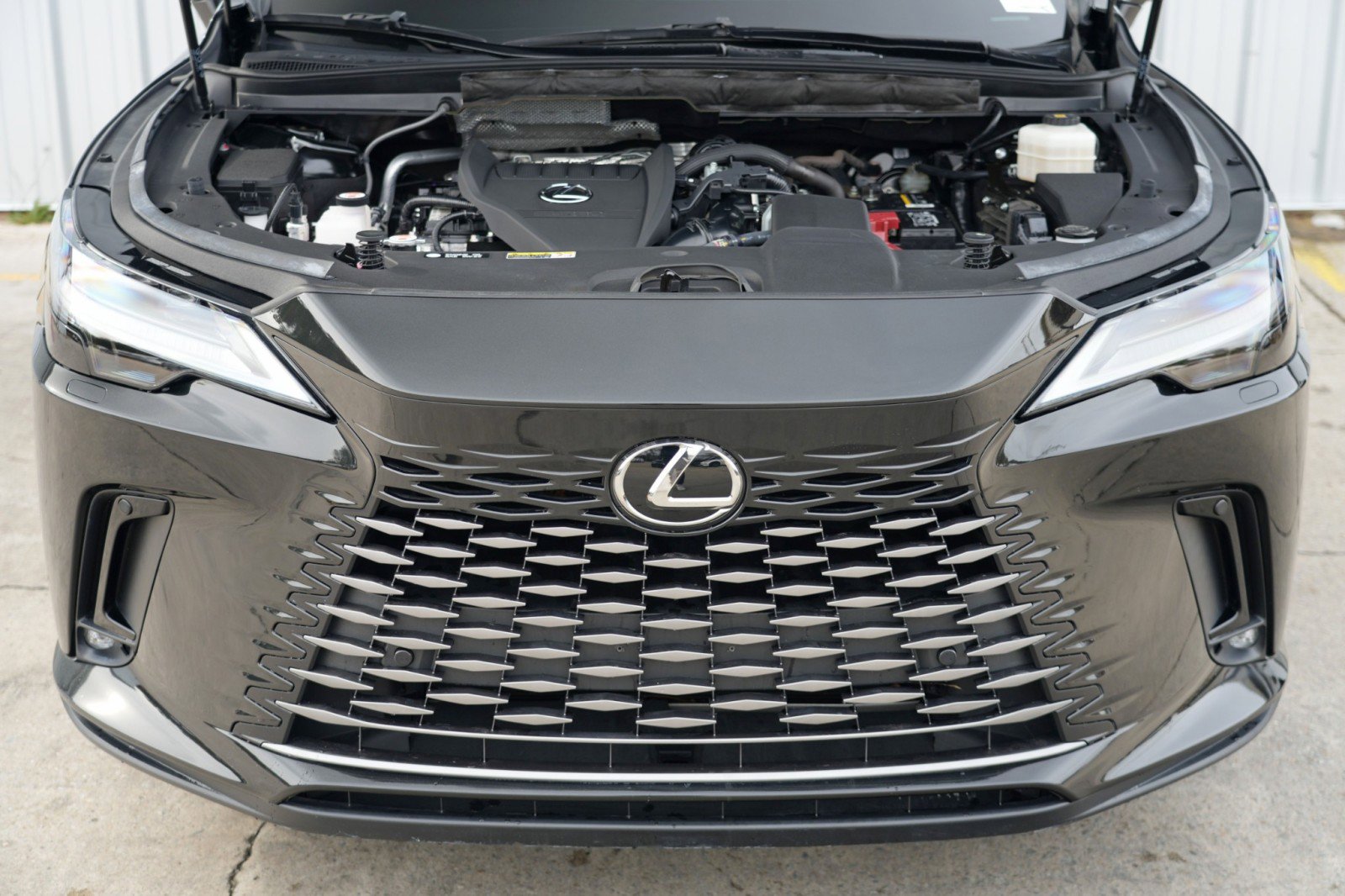 Used 2023 Lexus RX 350 Luxury w/ Cold Area Package image 8