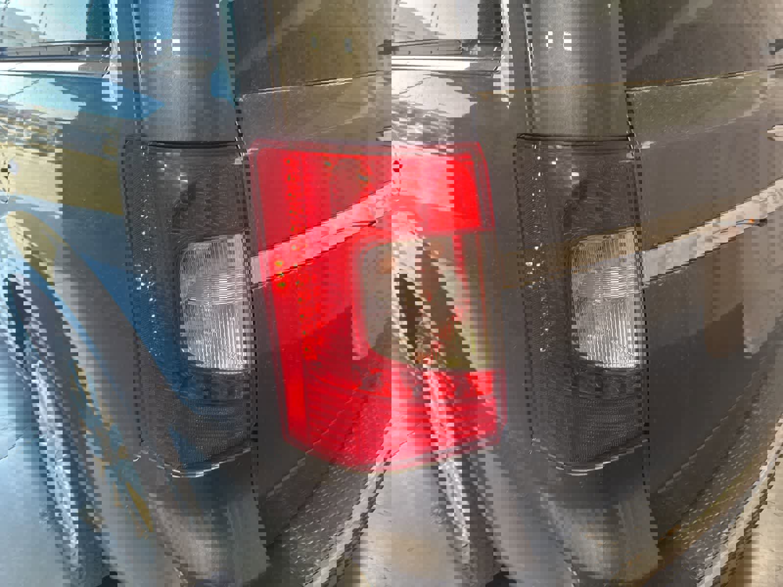 Used 2016 Chrysler Town & Country Touring w/ Driver Convenience Group FWD image 12