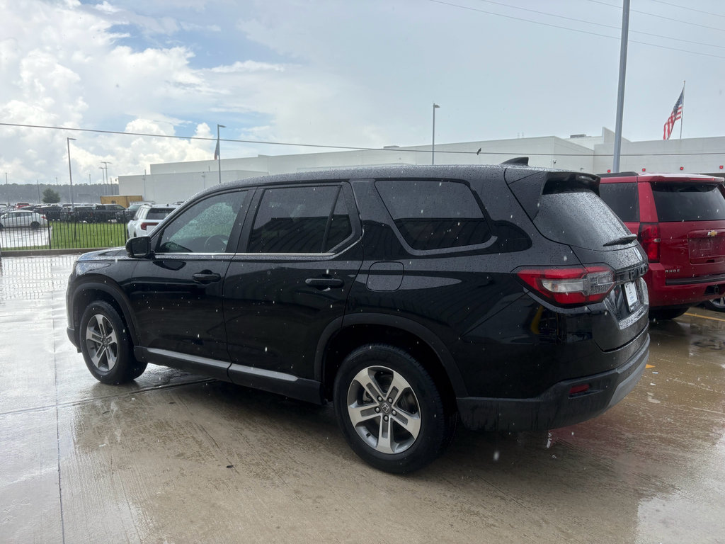 Certified 2024 Honda Pilot EX-L image 6