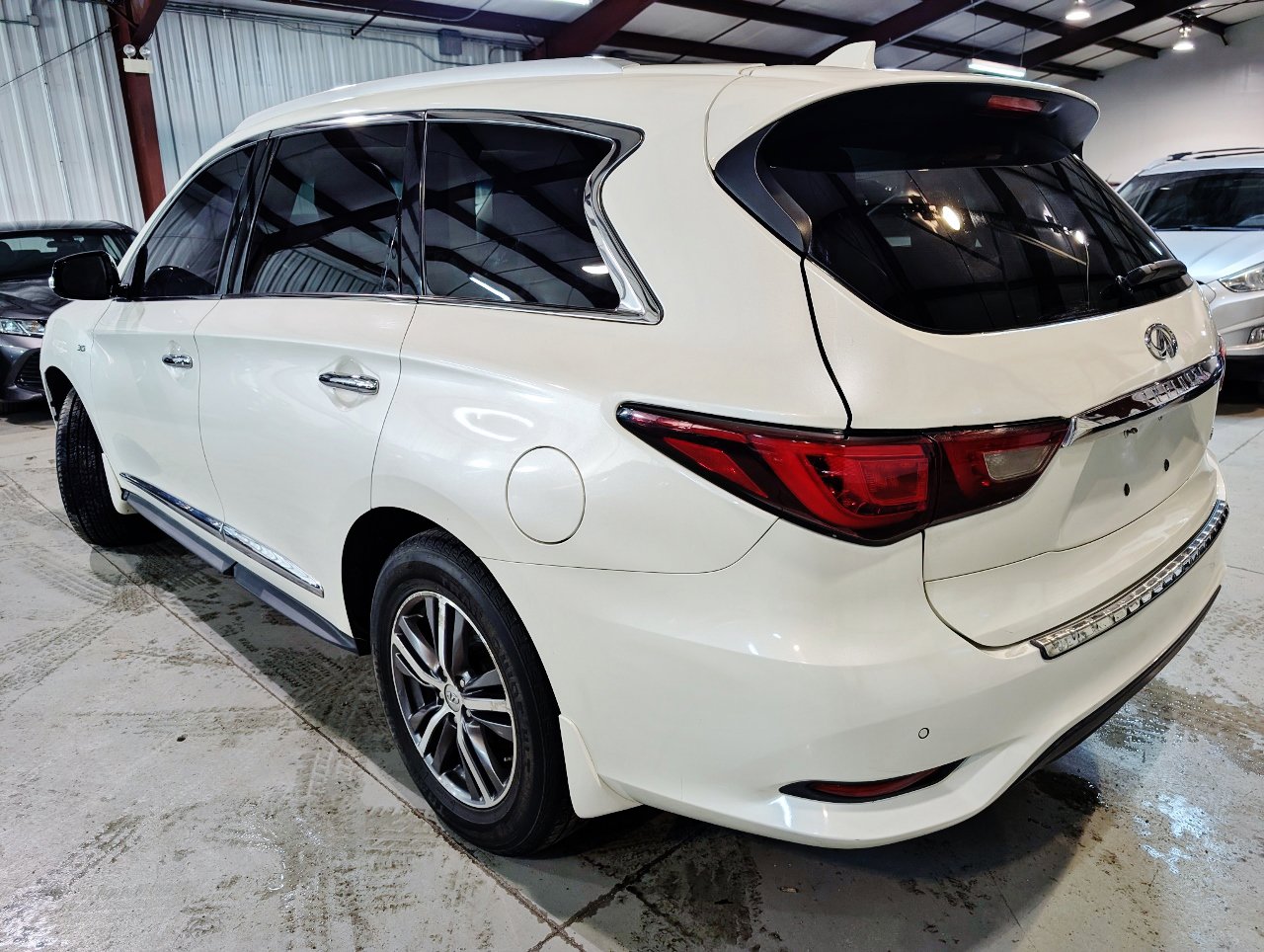 Used 2016 INFINITI QX60 Luxe w/ Premium Plus Package image 7