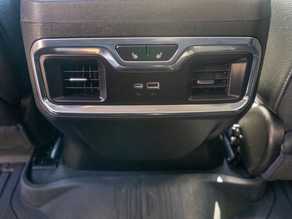 New 2025 GMC Sierra 2500 Denali w/ Denali Reserve Package image 14