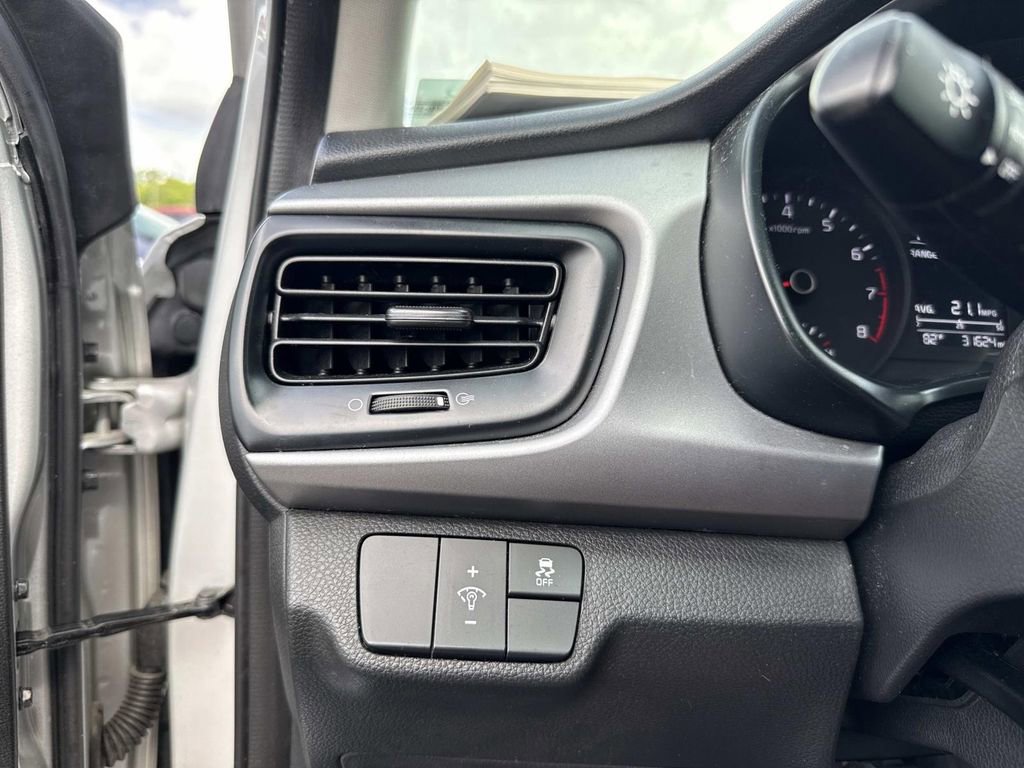 Used 2022 Kia Rio S image 32