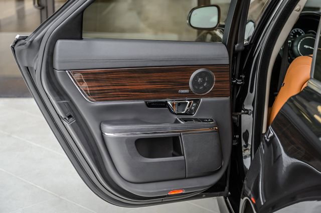 Used 2017 Jaguar XJ R-Sport image 55