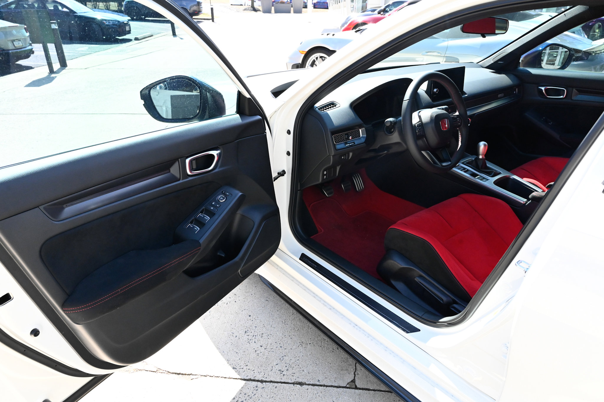 Used 2025 Honda Civic Type R image 15