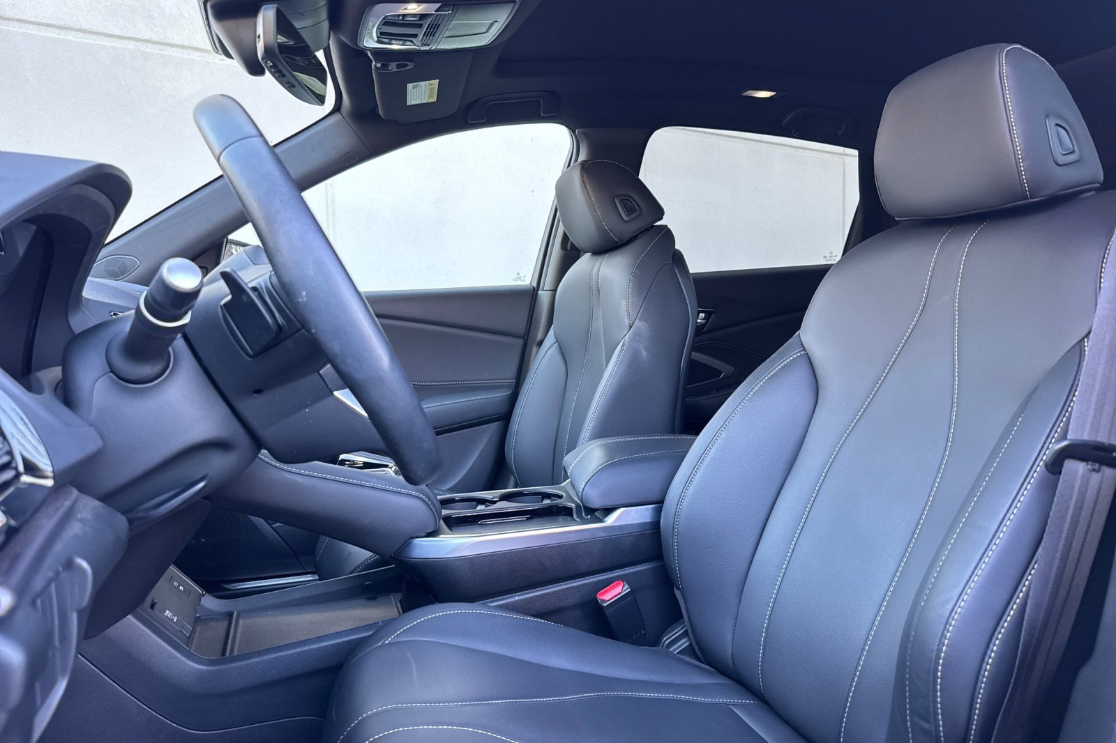 Used 2025 Acura RDX SH-AWD image 5