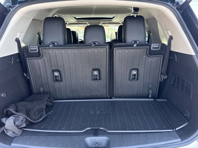 Certified 2025 Nissan Pathfinder Platinum w/ Cargo Package FWD image 12