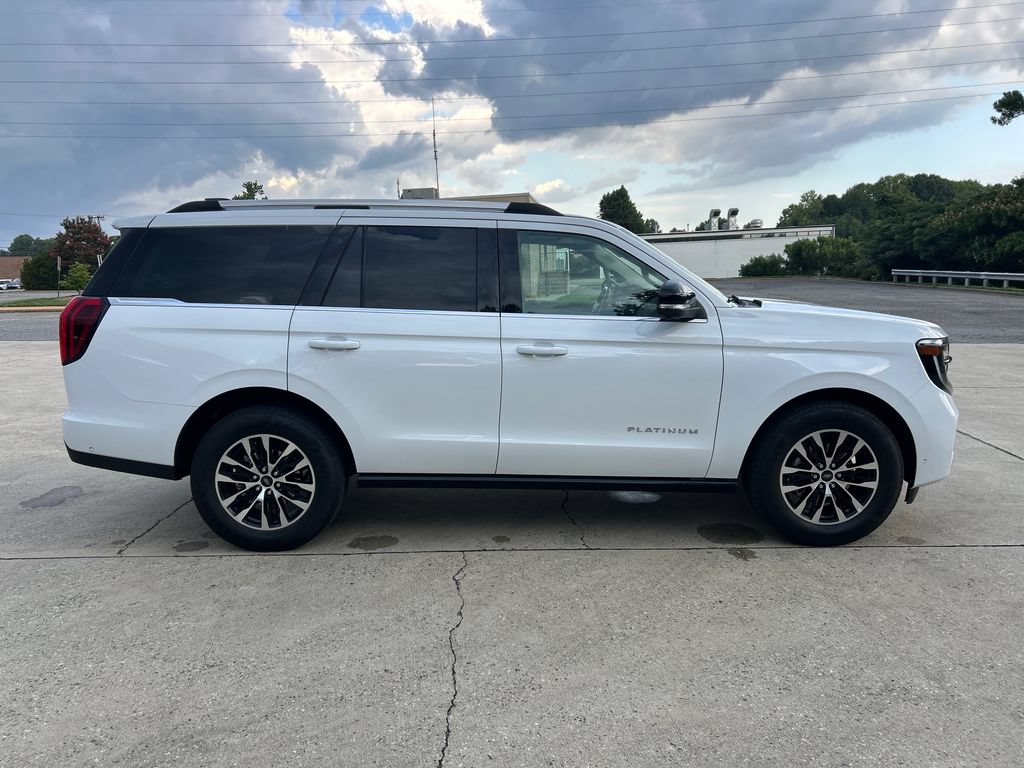 Used 2025 Ford Expedition Platinum AWD/4WD image 7