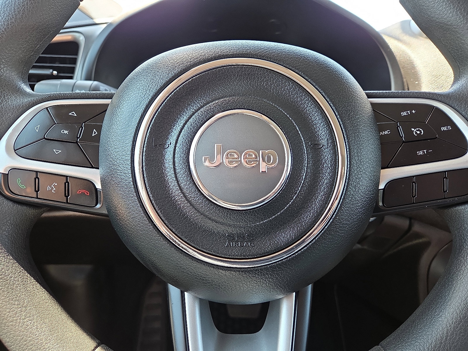 Used 2023 Jeep Renegade Latitude image 16