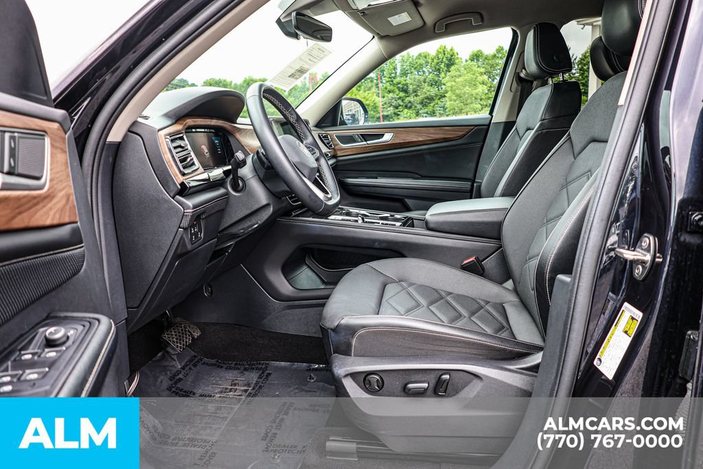 Used 2024 Volkswagen Atlas SE FWD image 18