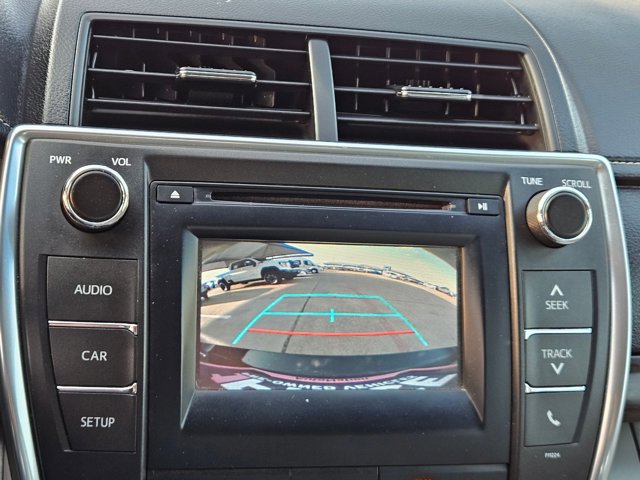 Used 2016 Toyota Camry LE image 12